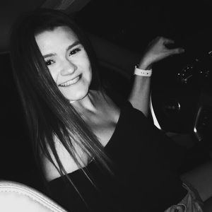 Meet your Posher, Alexys